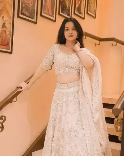 Escort Pandariya